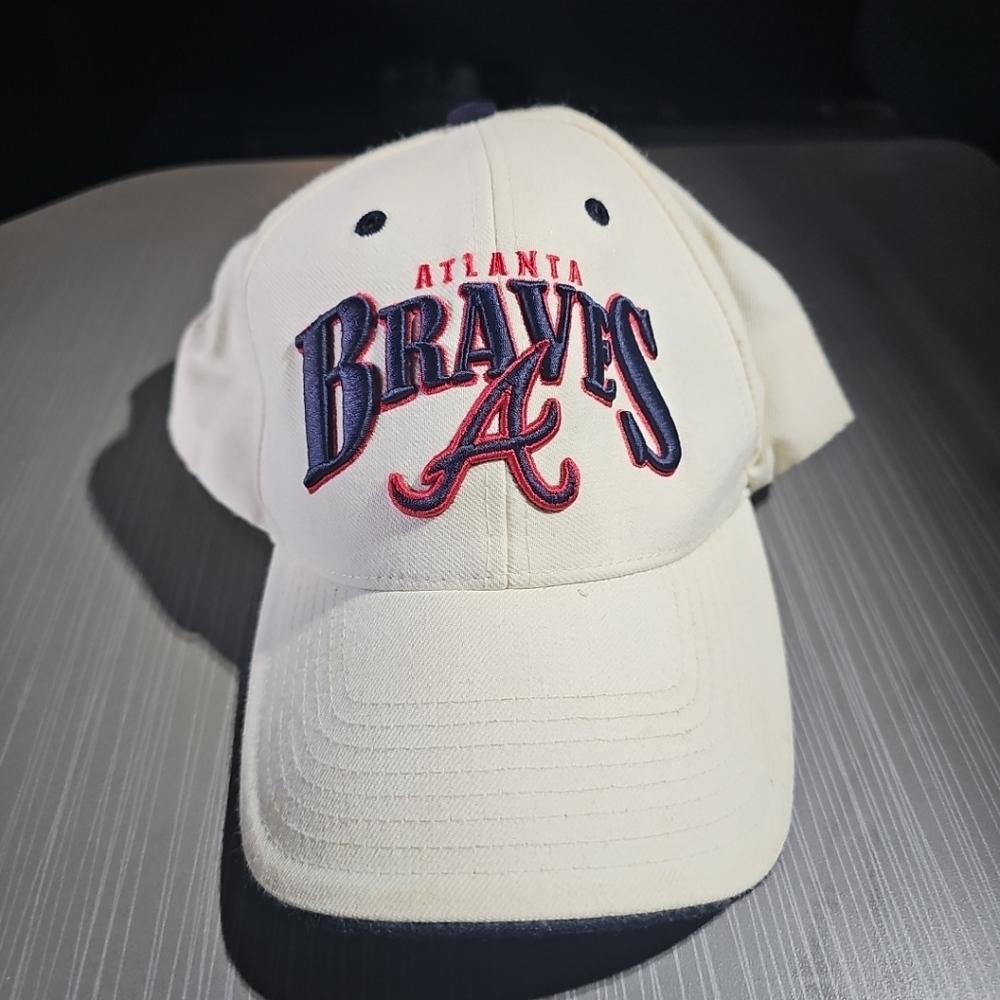 Atlanta Braves Vtg Genuine Merchandise By Twins Ent Wool Blend Cap Off-White